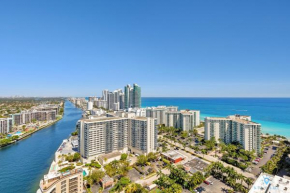 5 AMENITIES 22 High Floor with STUNNING Views Infinity edge pool